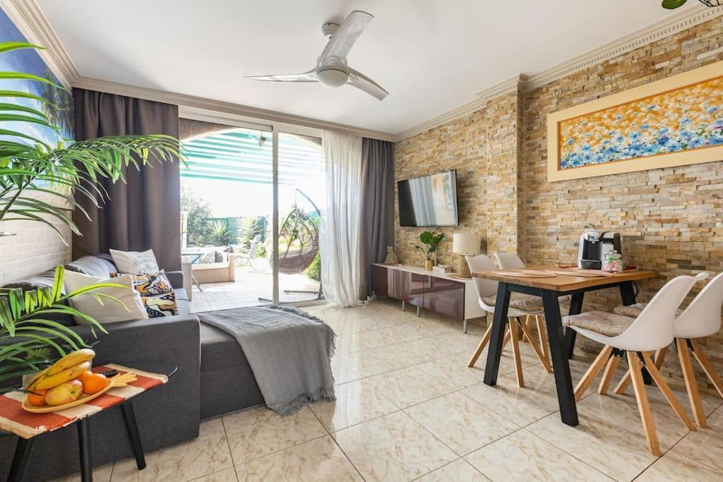 Pueblo Torviscas Sunset Harbour Private Apartment Costa Adeje Dış mekan fotoğraf